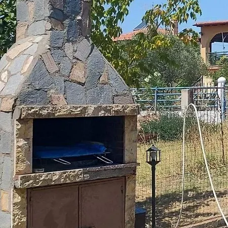 Apartament Kerasies Karianí