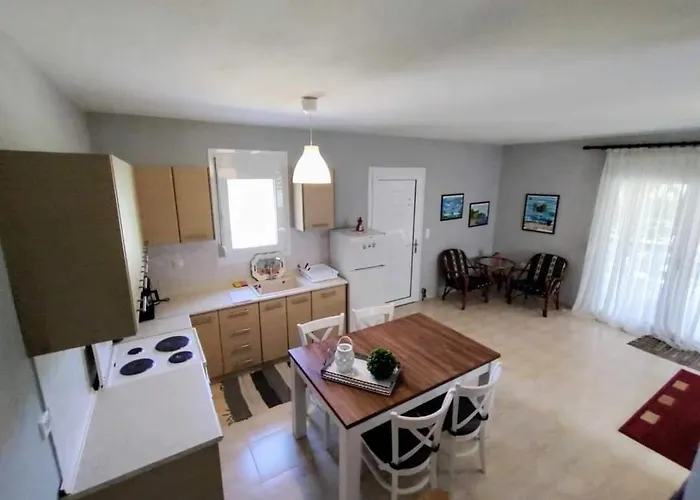 Kerasies 公寓 Karianí