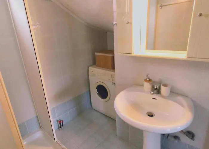 Kerasies 公寓 Karianí